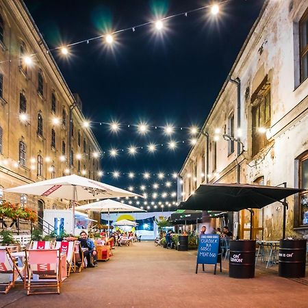 Discover Krakow Apartments - 3 Rakowicka St - Amazing Loft Near Main Station - Netflix 외부 사진